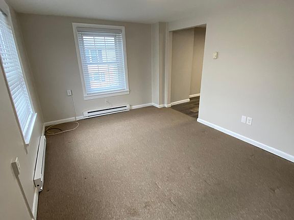 3rd image of 1319 Main St Unit 2B