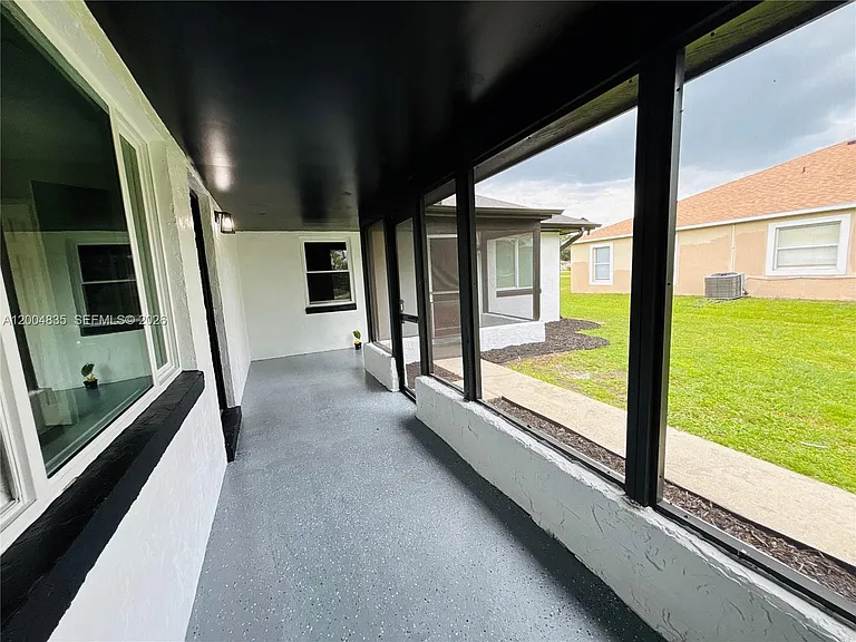 504 Blackbird Ln #A — Photo 13
