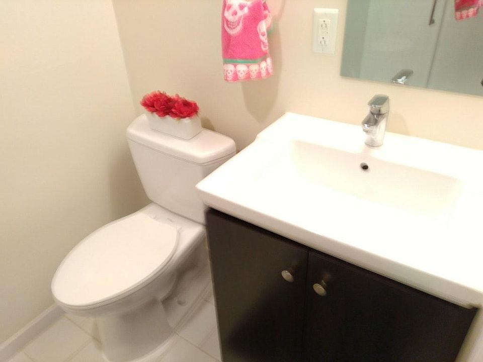 1st image of 115 S 21st St APT 01