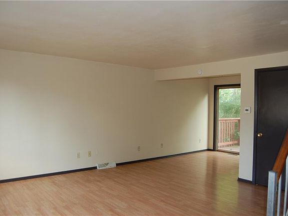 3rd image of 2803 Sunset Blvd