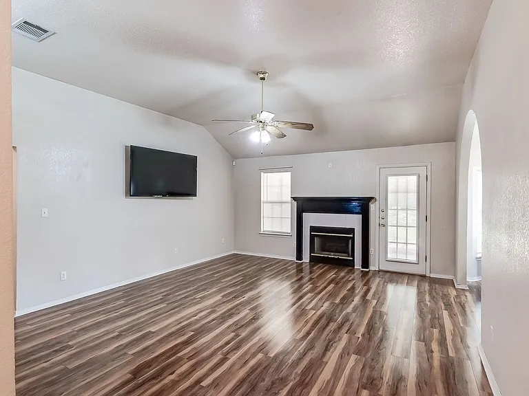 5316 Trail Dr — Photo 5