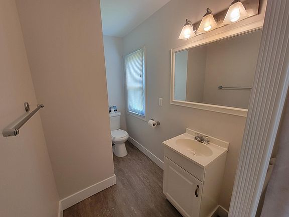 5th image of 12491 Georgiana Ave