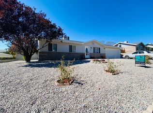 303 Crandall Dr, Aztec, NM 87410