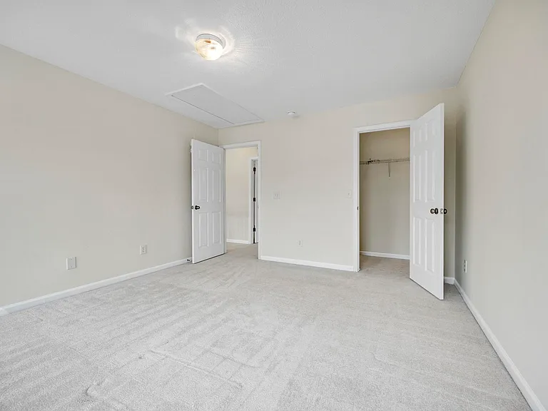 109 Cotoneaster Dr — Photo 11