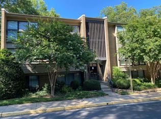 11620 Ivystone Ct APT 100, Reston, VA 20191