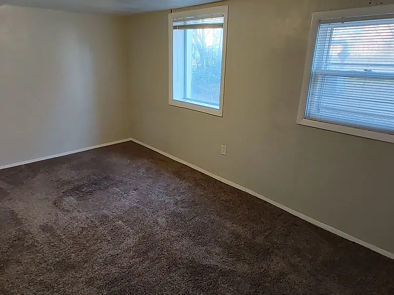 462 Canyon Rd #B — Photo 11