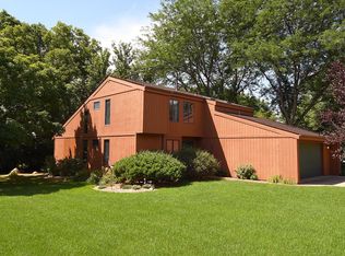 1601 Pine Grove Ln, New Lenox, IL 60451