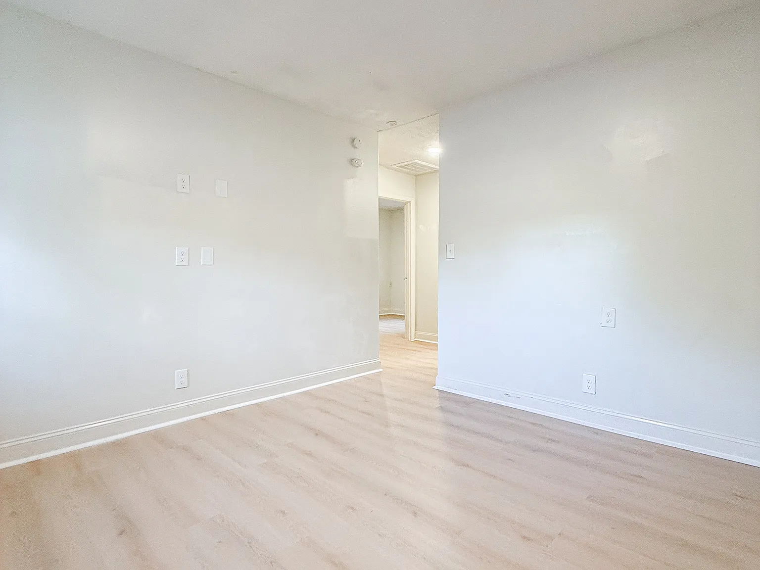 2 bed, 850 sqft, $1,249 — Photo 4