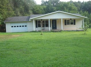 5230 Elkhorn Rd, Paris, TN 38242