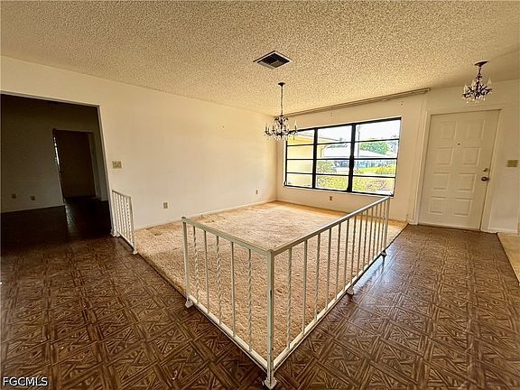 5th image of 3419 SE 5th Ave