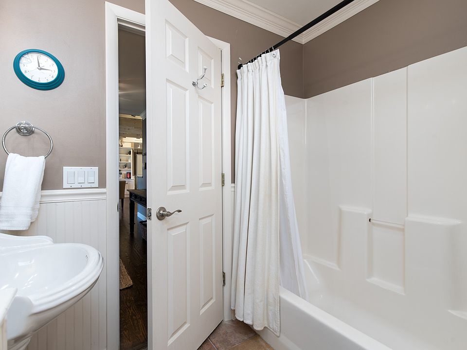 28th image of this home