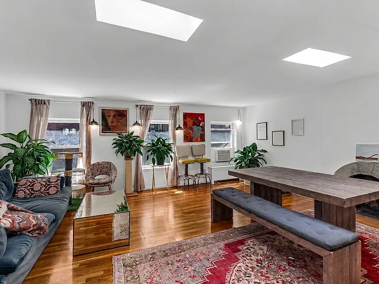 459 W 24th St #3 — Photo 1