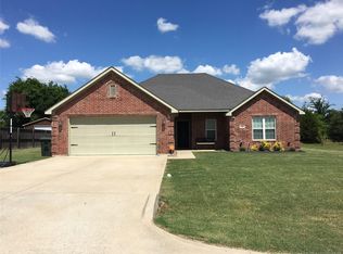 108 Cecil Cir, Calera, OK 74730