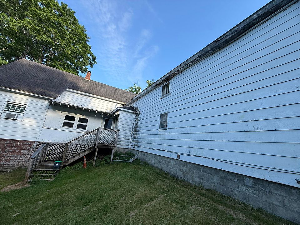 2nd image of 28 Pleasant Street