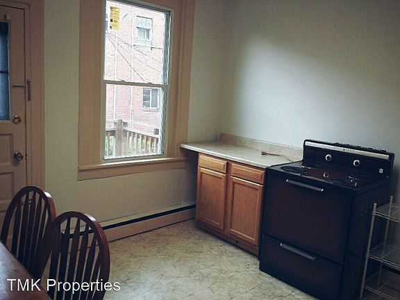 5th image of 424 Oakland Ave #1