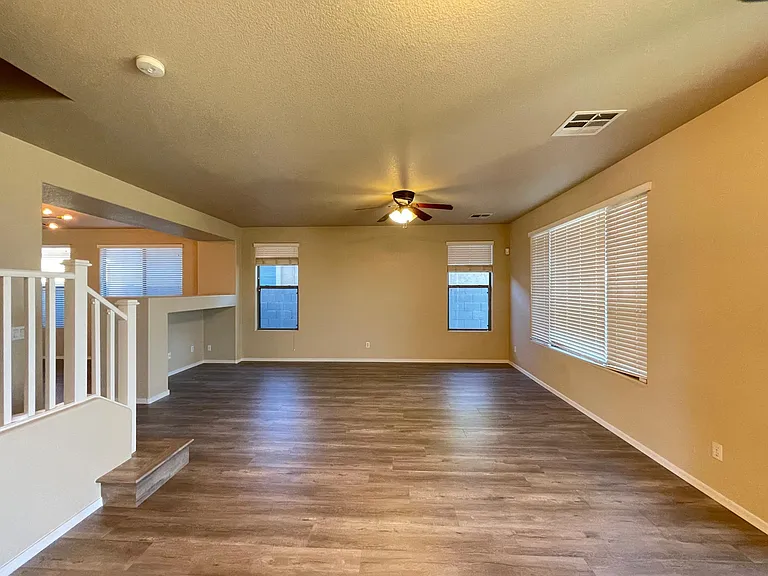 4120 E Torrey Pines Ln — Photo 13