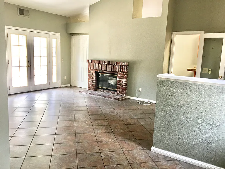 16522 Nectarine Way — Photo 1
