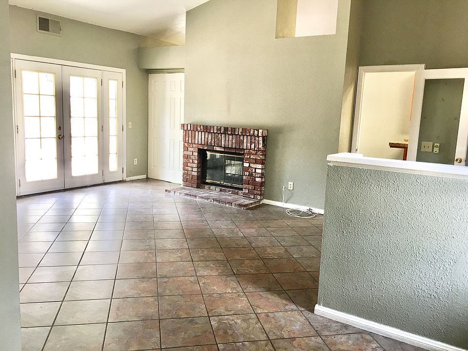 1st image of 16522 Nectarine Way