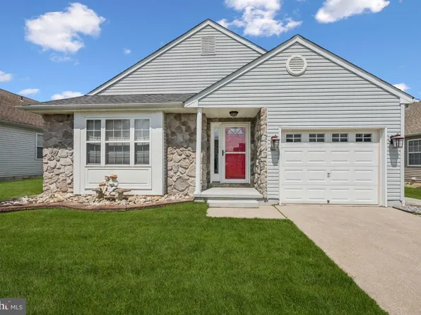 563 Doral Dr, Williamstown, NJ 08094