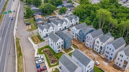 1st image of 225 Sterling Point Cir