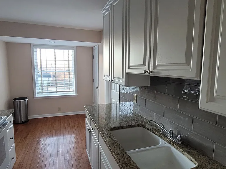 1046 Kehrs Mill Rd #C — Photo 6