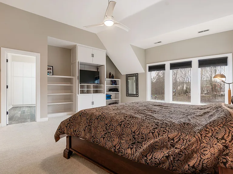 4602 Sandwich Ct — Photo 61
