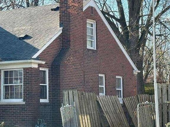 3rd image of 5787 Neff Ave