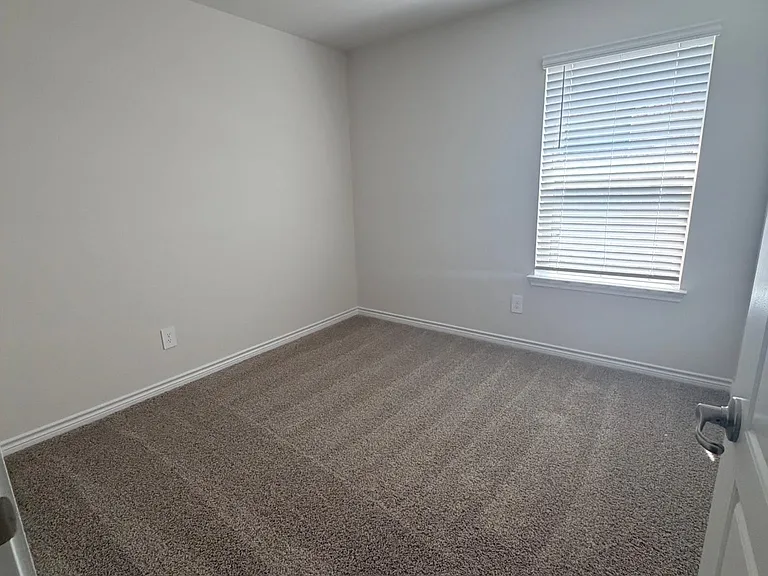 1210 Crookpost Dr — Photo 14