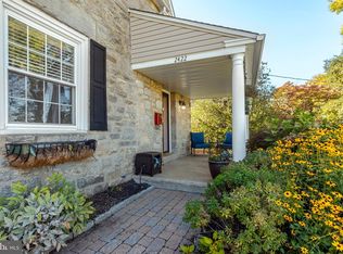 2422 Saint Denis Ln, Havertown, PA 19083