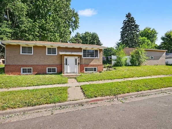 401 42nd Ave NE, Columbia Heights, MN 55421