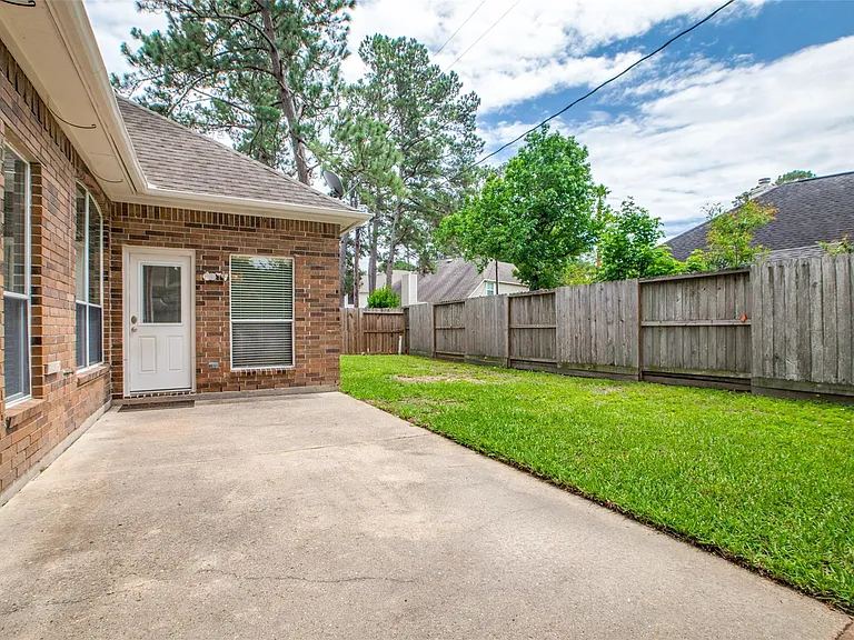 9331 Rodgers Rd — Photo 24