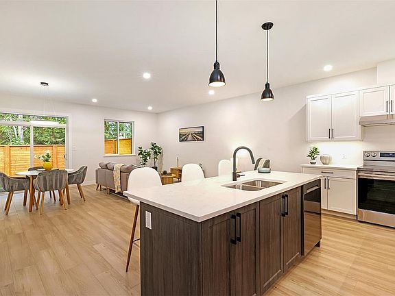4th image of 1505 Croation Rd #11