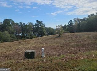 992 N Edgewater Trl, Toccoa, GA 30577