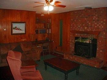 5th image of 302 Pine Shoal Dr