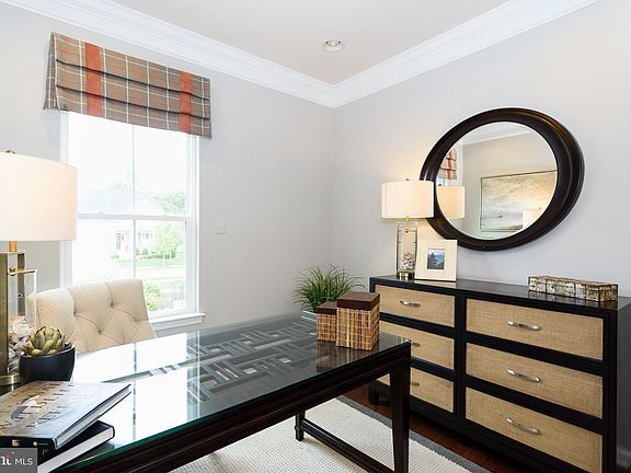 5th image of 8107 Meadowgate Cir