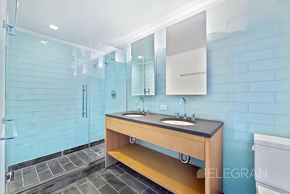 Sold by (Legacy) Elegran | media 4