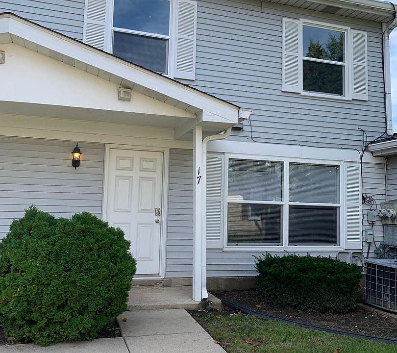 1st image of 17 G Wildwood Ln