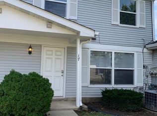 17 G Wildwood Ln, Bolingbrook, IL 60440