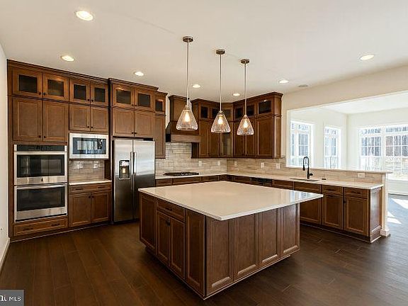 3rd image of 13620 Aden Rd