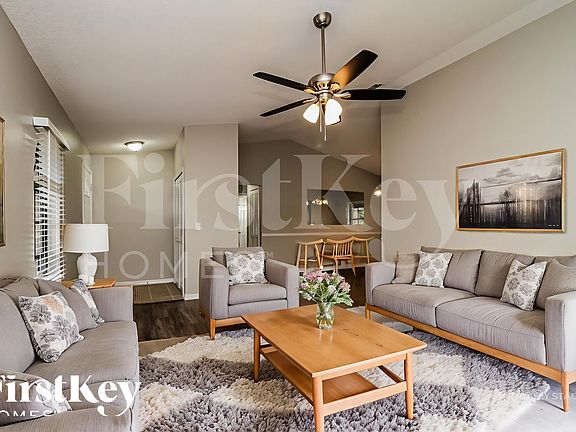 4th image of 836 Sylvia Dr