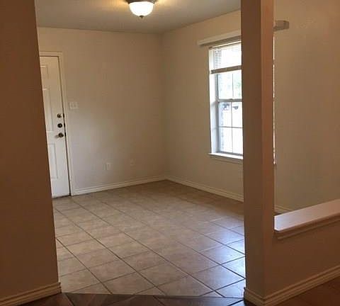 4th image of 3728 Oldenburg Ln