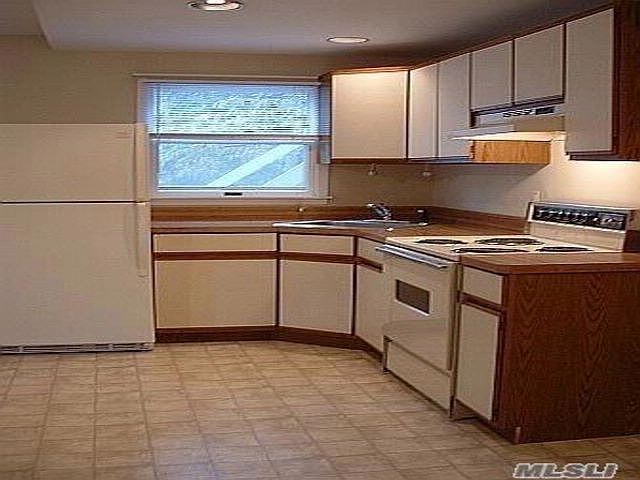 2nd image of 7 Forest Dr