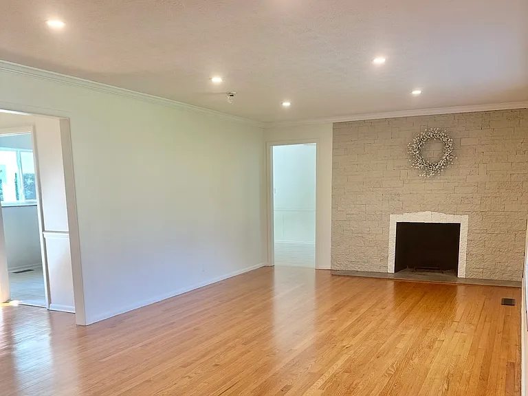 8017 Hayden Dr — Photo 14