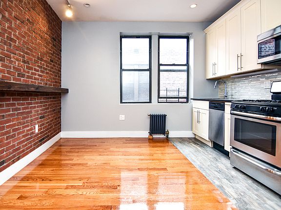 2nd image of 225 W 146th St #21