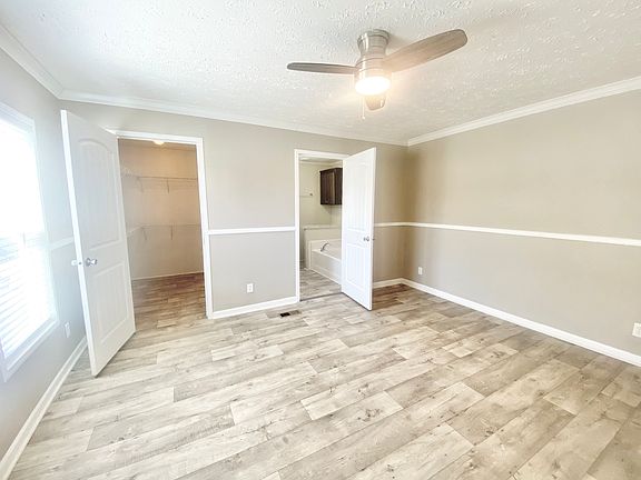 4th image of 290 Greenview Cir