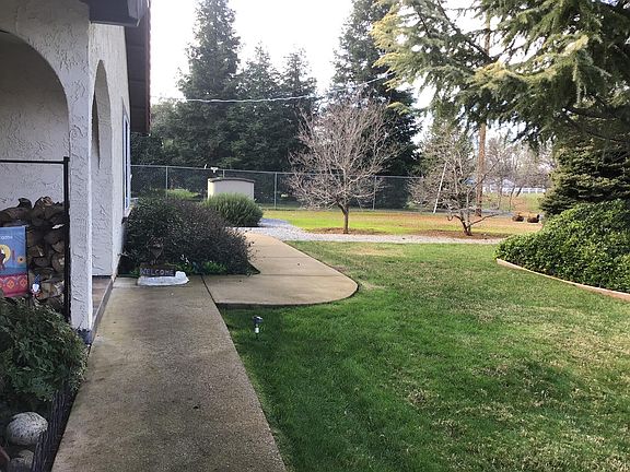 4th image of 16383 China Gulch Dr