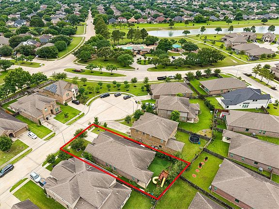 3rd image of 4426 Garden Ridge Ct