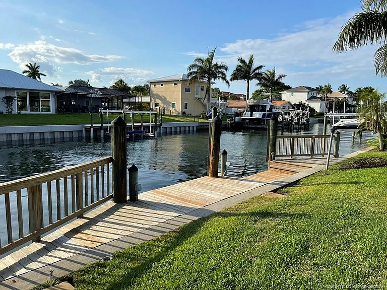 513 Gunwale Ln — Photo 45
