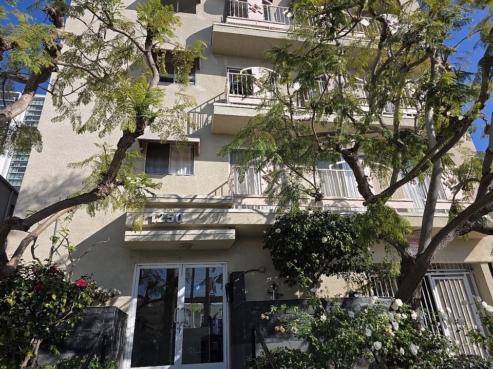 1st image of 1250 S Westgate Ave APT 103
