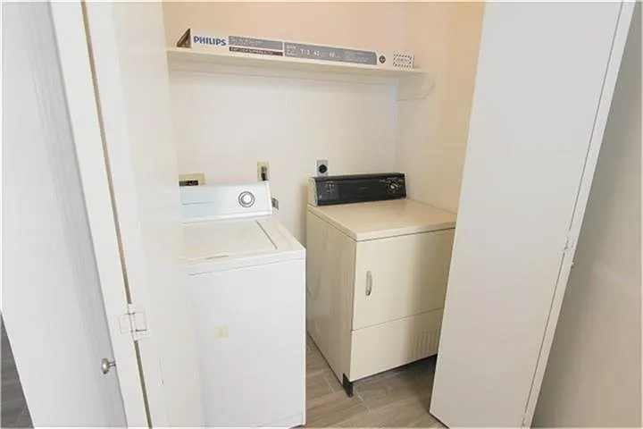 2930 Grants Lake Blvd #2305 — Photo 10